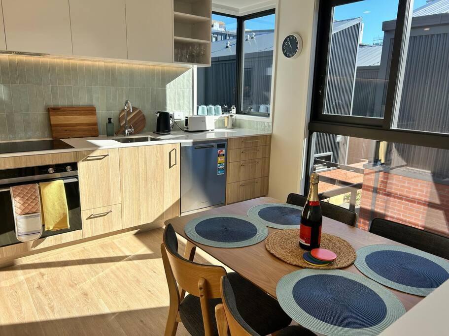 Downtown Apartment Christchurch Exterior photo